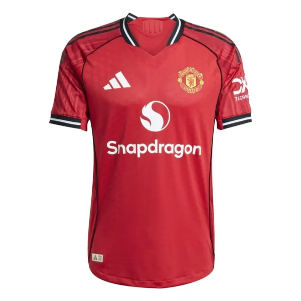 d63c56bfe14f Camiseta Manchester United 1ª 2025/26